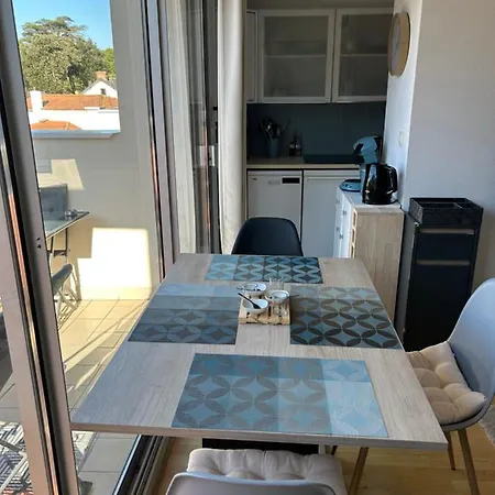 : T2 Tres Proche Au Calme Lägenhet