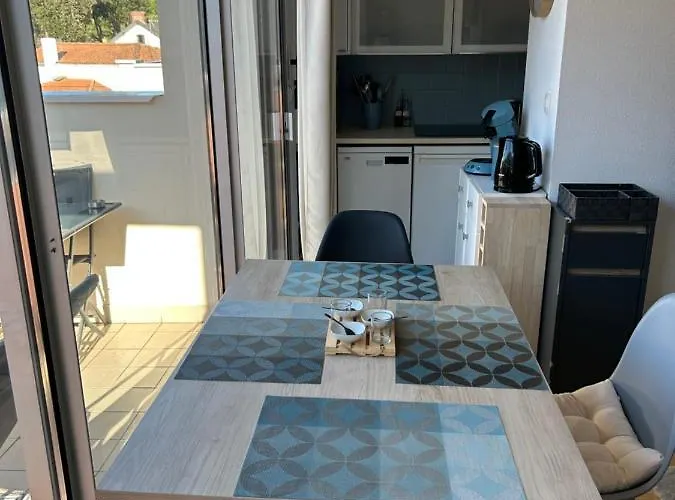 : T2 Tres Proche Au Calme Διαμέρισμα