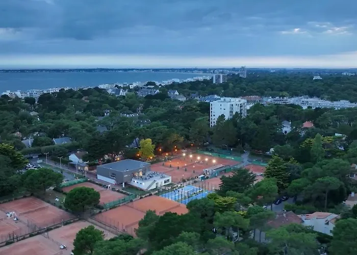 Διαμέρισμα : T2 Tres Proche Au Calme *